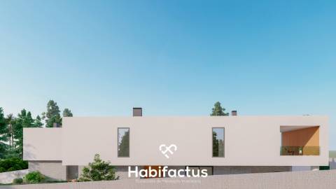 Moradia Bi-familiar T3+1 à venda em Orgens