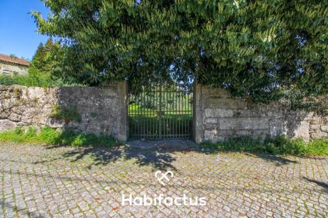 Quinta exclusiva em Viseu com casa em pedra