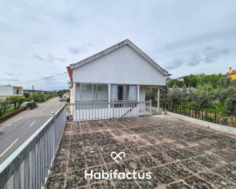 Moradia isolada com terreno - Oportunidade em Viseu