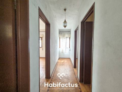 Moradia isolada com terreno - Oportunidade em Viseu