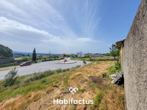 Terreno Rústico com 4.672 m2, com Olival e Pavilhão, á Venda em Abrunhosa do Mato - Mangualde