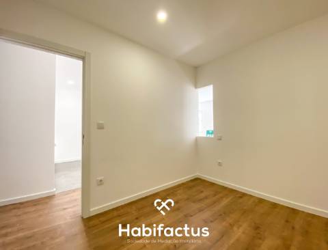 Apartamento T1+1  no Centro de Nelas