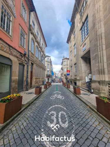 Apartamento T2 para venda no centro de Viseu