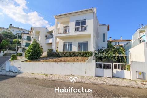 Moradia Geminada T4 na Quinta de Belém, Viseu