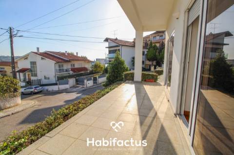 Moradia Geminada T4 na Quinta de Belém, Viseu