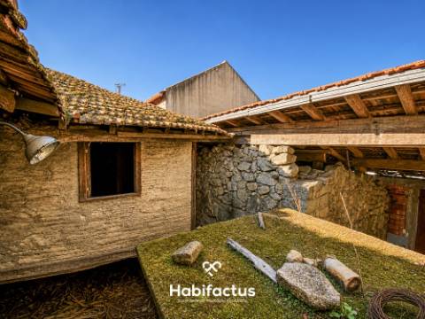 Moradia em Pedra para Reconstrução - Mangualde