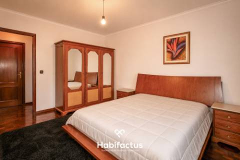 Quinta com moradia isolada T4