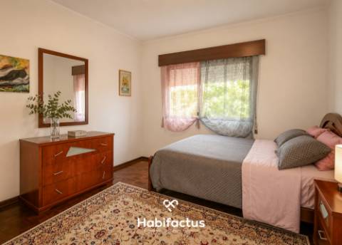Quinta com moradia isolada T4