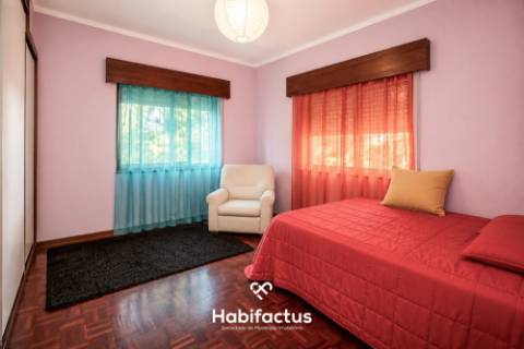 Quinta com moradia isolada T4