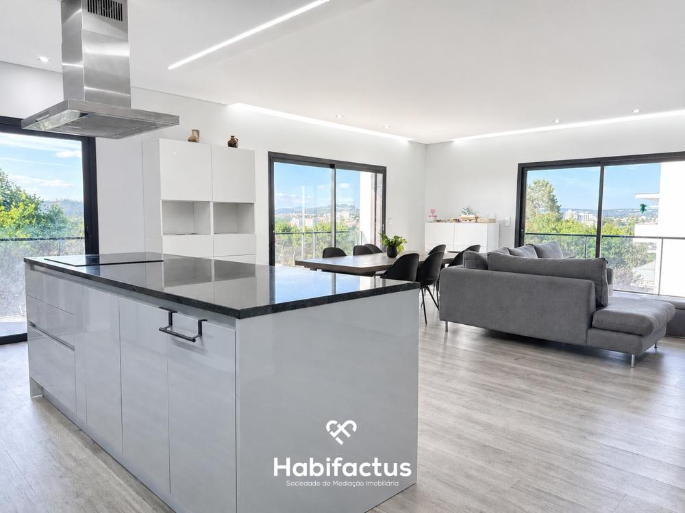 Exclusivo Apartamento T4 Semi-Novo a 5 Minutos do Centro de Viseu