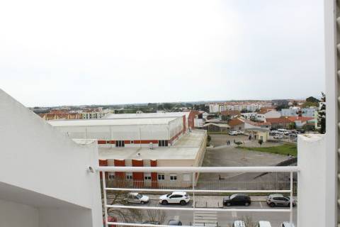 Dúplex TT1+3 em Alcochete - Urbanização dos Barris