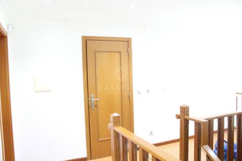 Dúplex TT1+3 em Alcochete - Urbanização dos Barris