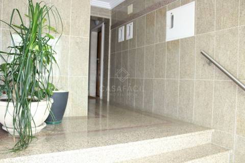 Dúplex TT1+3 em Alcochete - Urbanização dos Barris