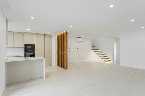 Apartamento T4 Duplex em Alcochete Novo - Próximo do centro da Vila De Alcochete!