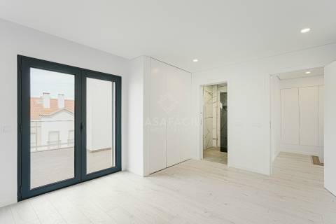 Apartamento T4 Duplex em Alcochete Novo - Próximo do centro da Vila De Alcochete!