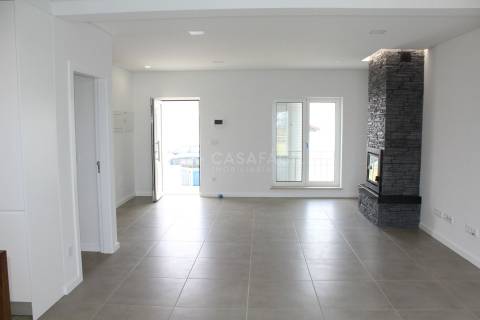 Moradia em Banda T3+1 Venda em Alcochete,Alcochete