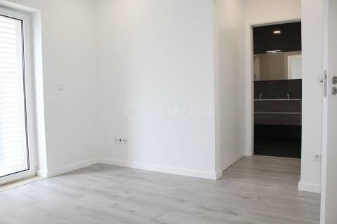 Moradia em Banda T3+1 Venda em Alcochete,Alcochete