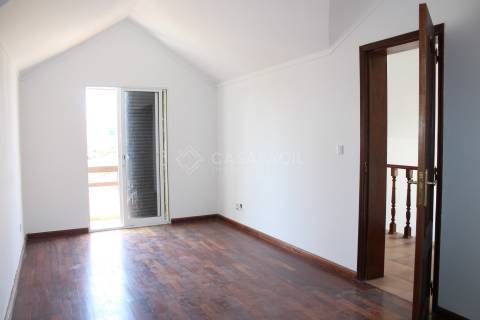 Moradia T3+1 em Alcochete!