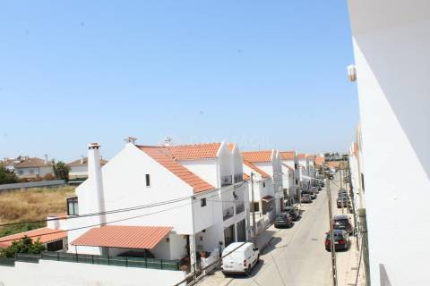Moradia T3+1 em Alcochete!