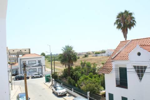 Moradia T3+1 em Alcochete!