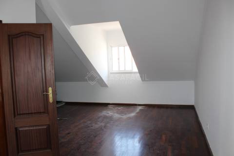 Moradia T3+1 em Alcochete!