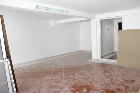 Moradia T3+1 em Alcochete!