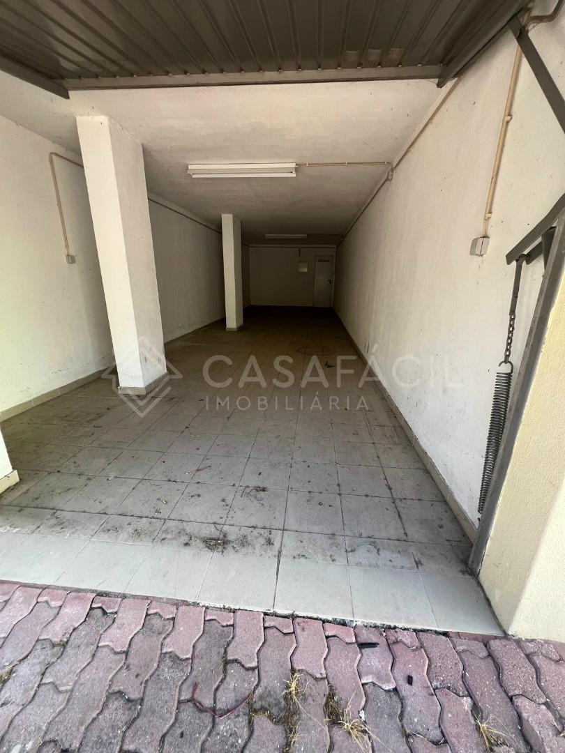 Garagem para Arrendar - Urbanização de Barris em Alcochete!