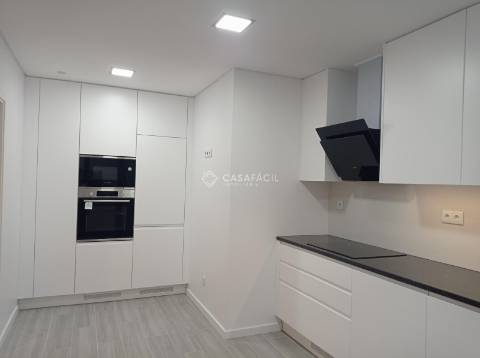 Apartamento T4 Venda em Montijo e Afonsoeiro,Montijo
