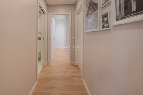 Apartamento T3 no Alto dos Moinhos!