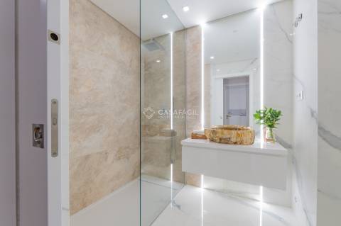 Apartamento T3 no Alto dos Moinhos!