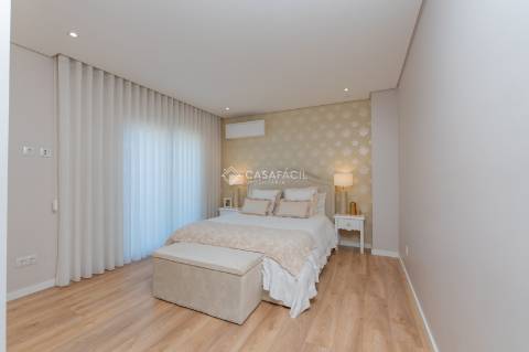 Apartamento T3 no Alto dos Moinhos!