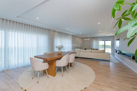 Apartamento T3 no Alto dos Moinhos!