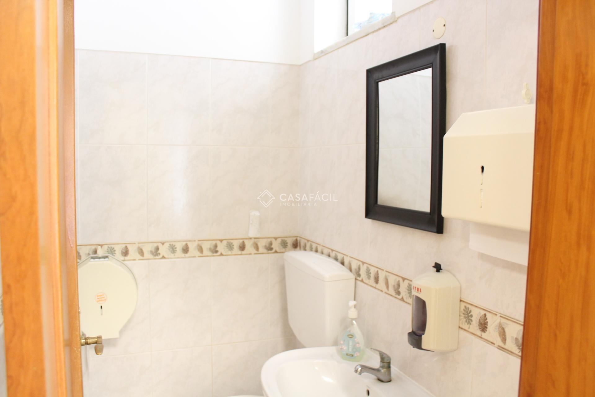 Loja com 61 m2 em Alcochete - Arrendamento