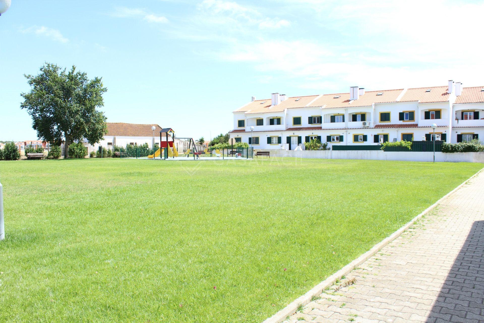 Moradia T3+1 em Alcochete - Urbanização Canto do Pinheiro