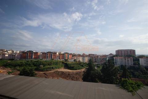 Apartamento T4 - Celas - Coimbra/Venda