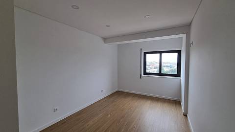 Apartamento T4 - Celas - Coimbra/Venda