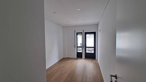 Apartamento T4 - Celas - Coimbra/Venda