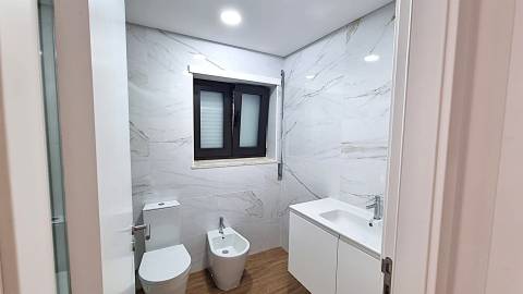 Apartamento T4 - Celas - Coimbra/Venda