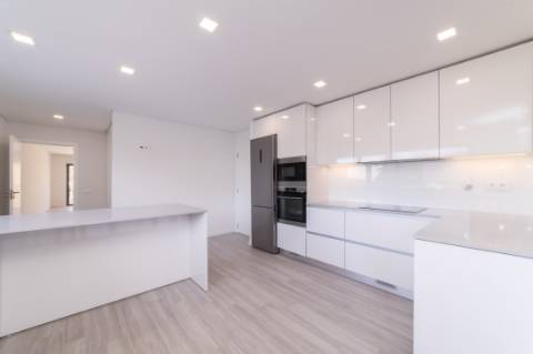 Moradia Geminada T4 - Tavarede - Figueira da Foz/Venda