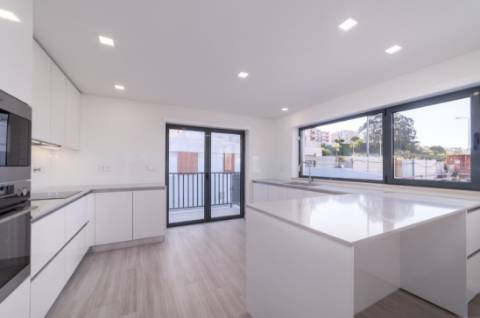 Moradia Geminada T4 - Tavarede - Figueira da Foz/Venda