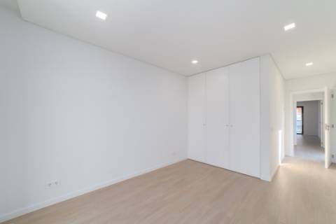 Moradia Geminada T4 - Tavarede - Figueira da Foz/Venda