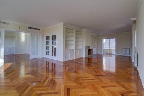 Apartamento T3 DUPLEX - Celas - Coimbra/Venda