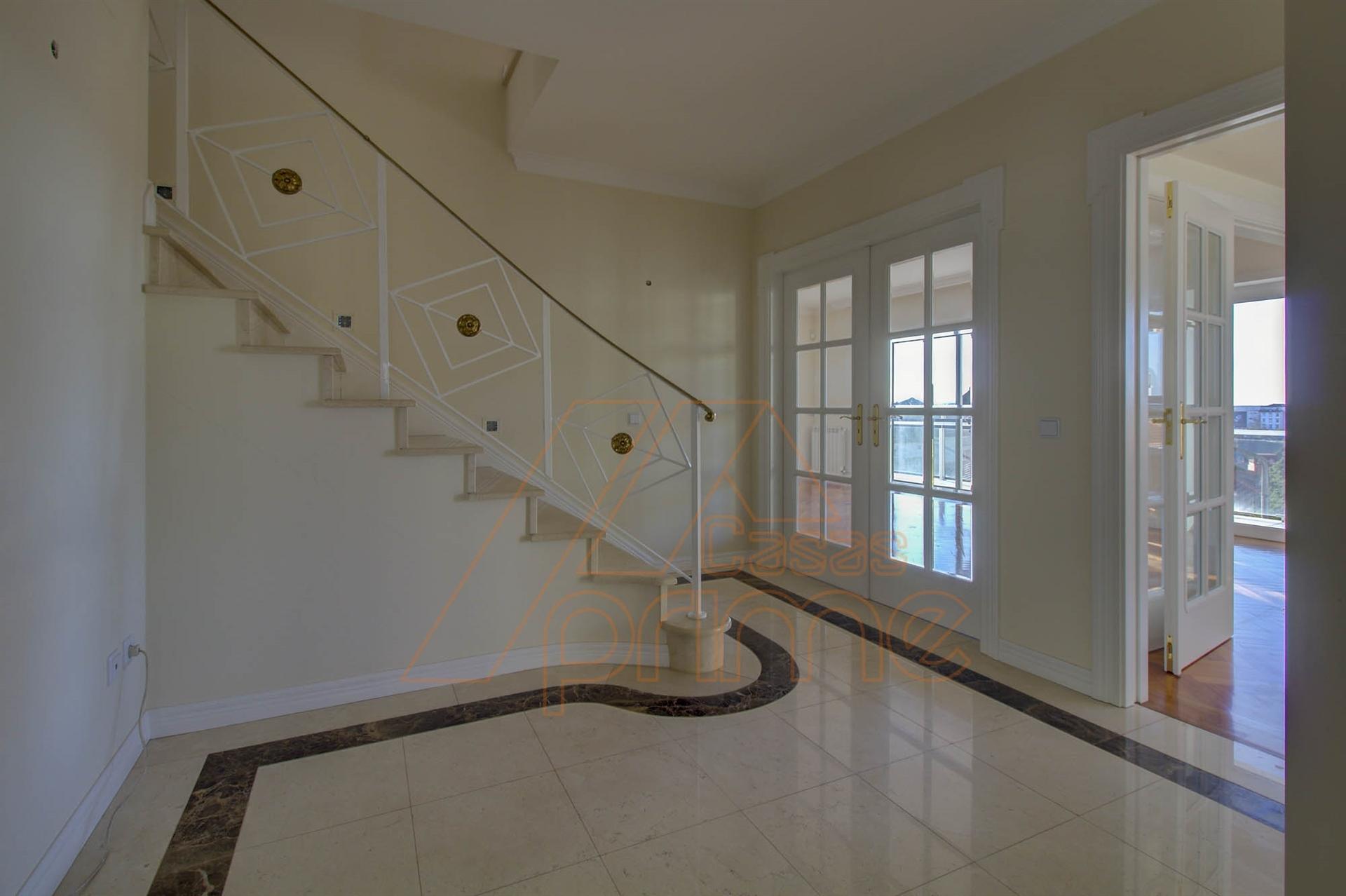 Apartamento T3 DUPLEX - Celas - Coimbra/Venda