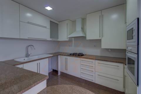 Apartamento T3 DUPLEX - Celas - Coimbra/Venda
