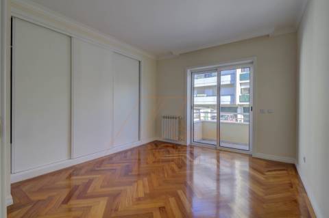 Apartamento T3 DUPLEX - Celas - Coimbra/Venda