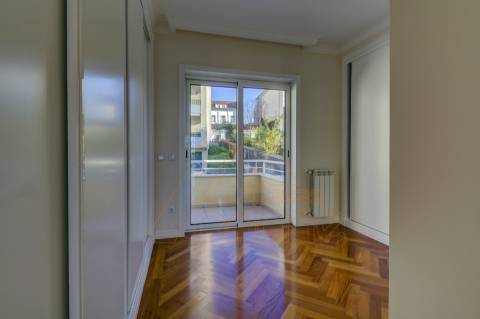 Apartamento T3 DUPLEX - Celas - Coimbra/Venda