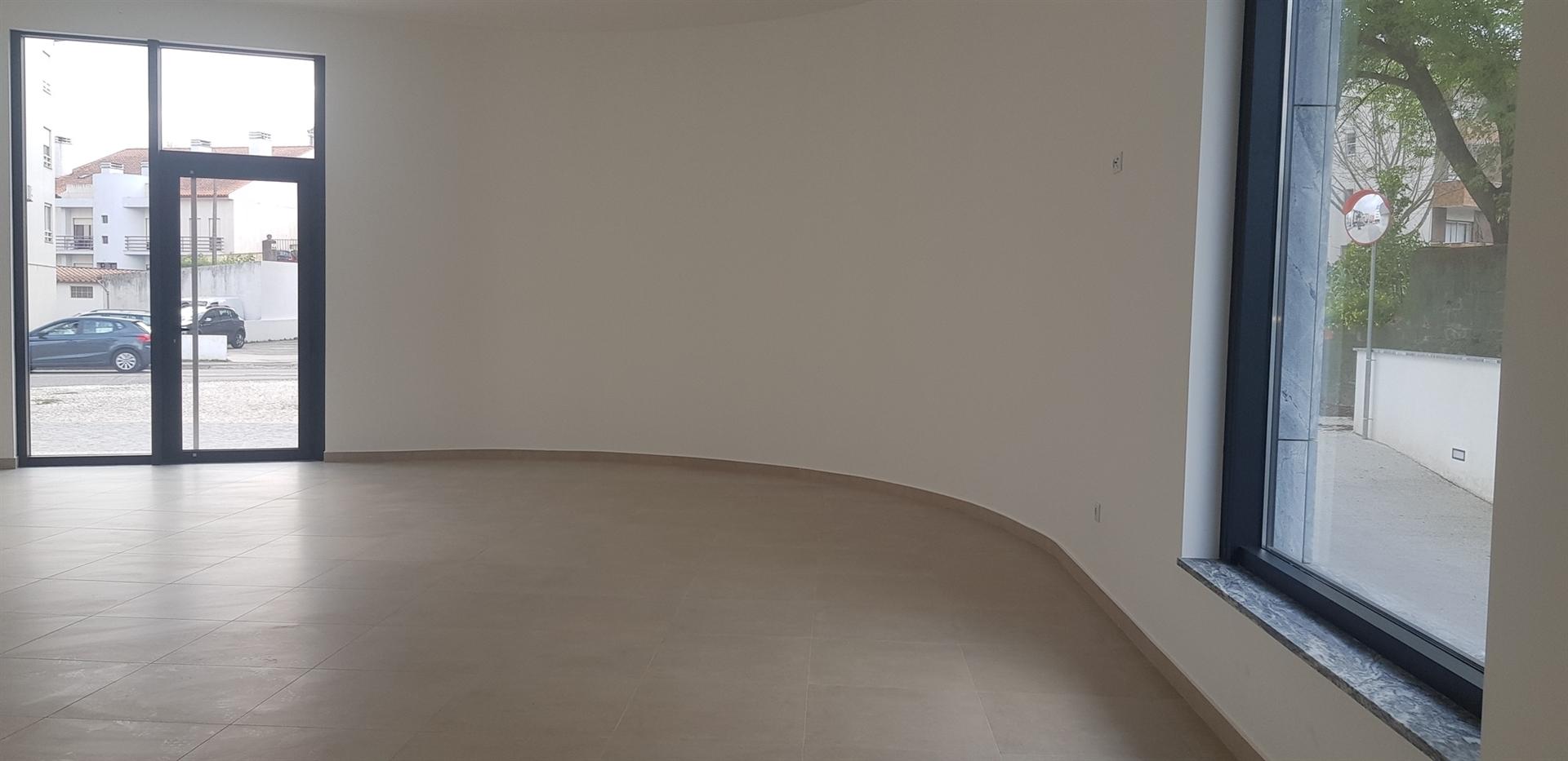 Loja - Solum - Coimbra/Venda