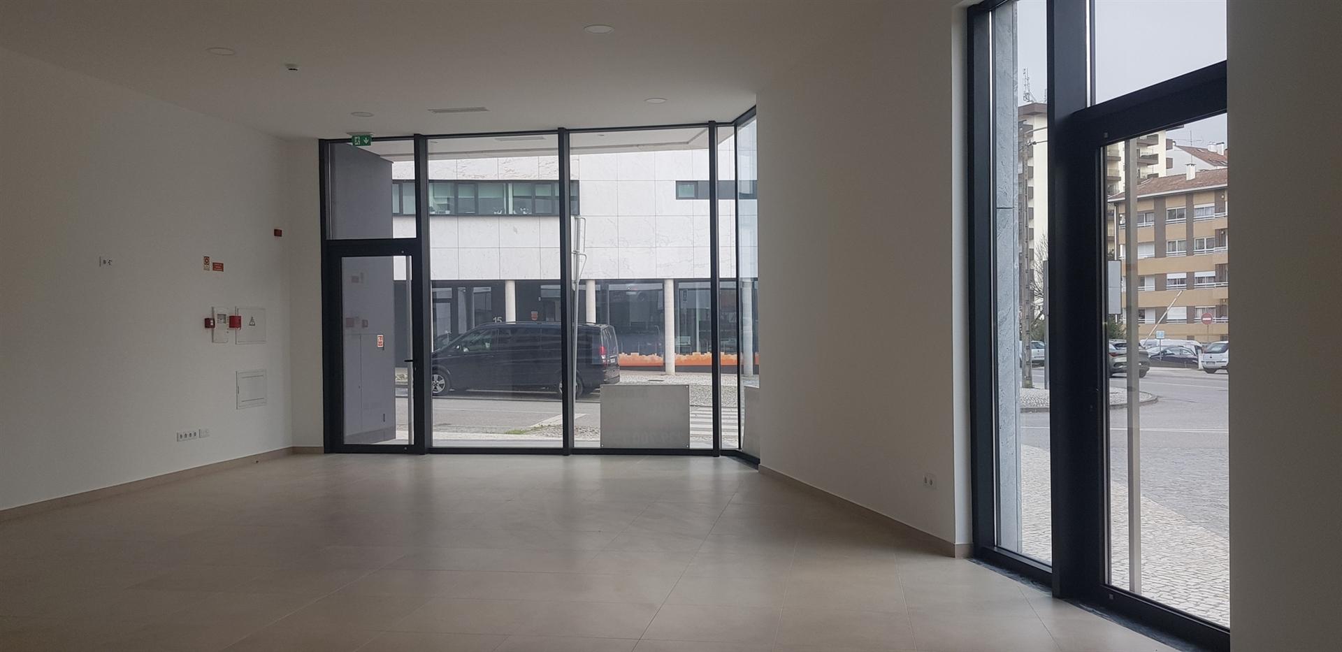 Loja - Solum - Coimbra/Venda