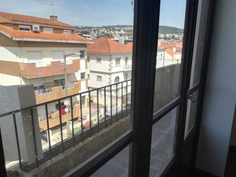 Apartamento T4 - Bairro Norton de Matos - Coimbra/Venda