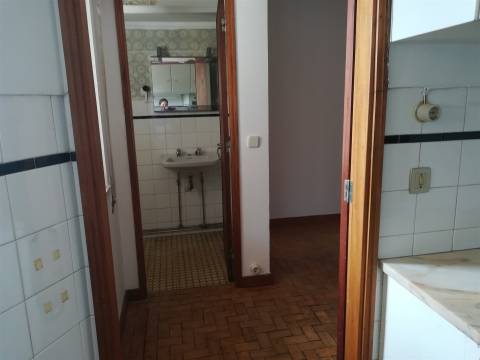 Apartamento T4 - Bairro Norton de Matos - Coimbra/Venda